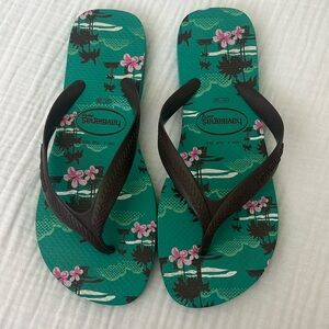 Havaianas Green/Brown Tropical Flip Flops Women’s Size 6 EUC